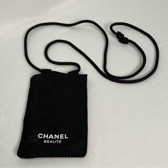 Chanel Beauté Black passport/phone holder Crossbody Pouch/bag - Picture 1 of 10